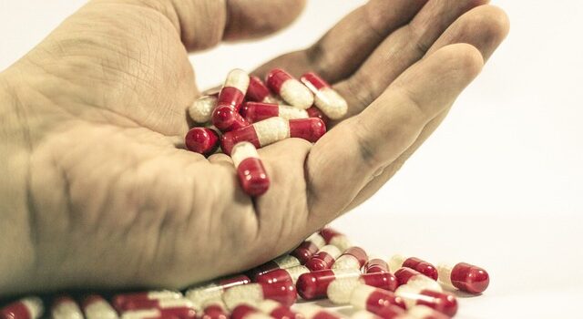 內政部的「都更DIY」大餅:50億想撬動全台老宅?這不是救命錢,這是讓你自生自滅的「安慰劑」! 做不到社宅就推都更,都更還這麼少的預算